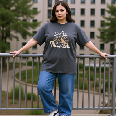 Life is better in the mountains Oversized faded t-shirt